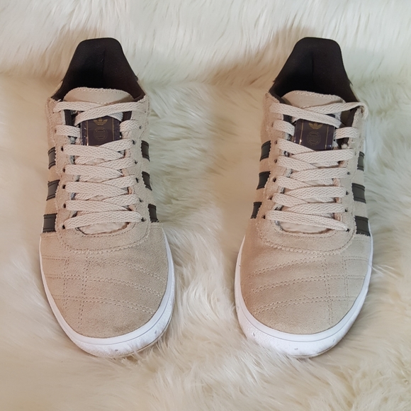 Adidas - Picture 5 of 8